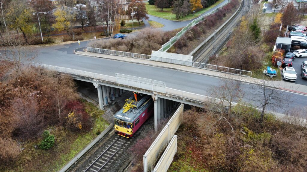 Diagnostika mostu za pomocí drážní plošiny